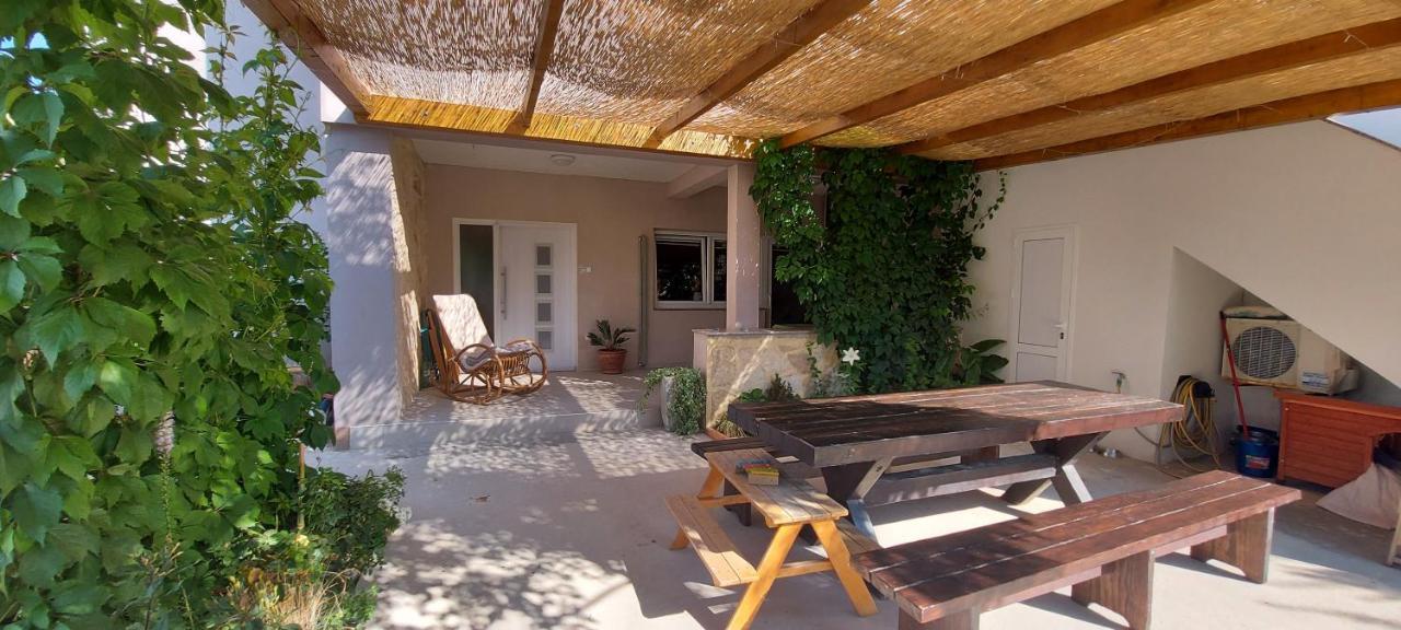 Apartman Raus Sabunike Привлака Экстерьер фото