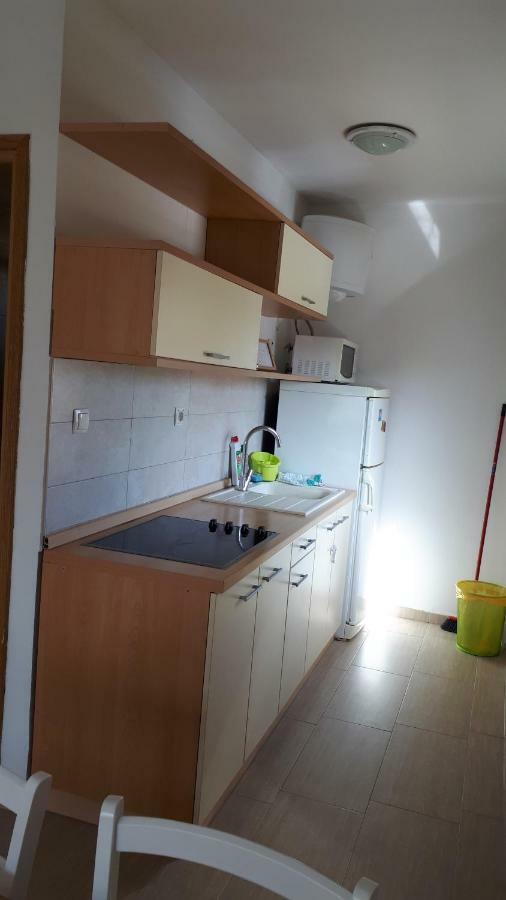 Apartman Raus Sabunike Привлака Экстерьер фото